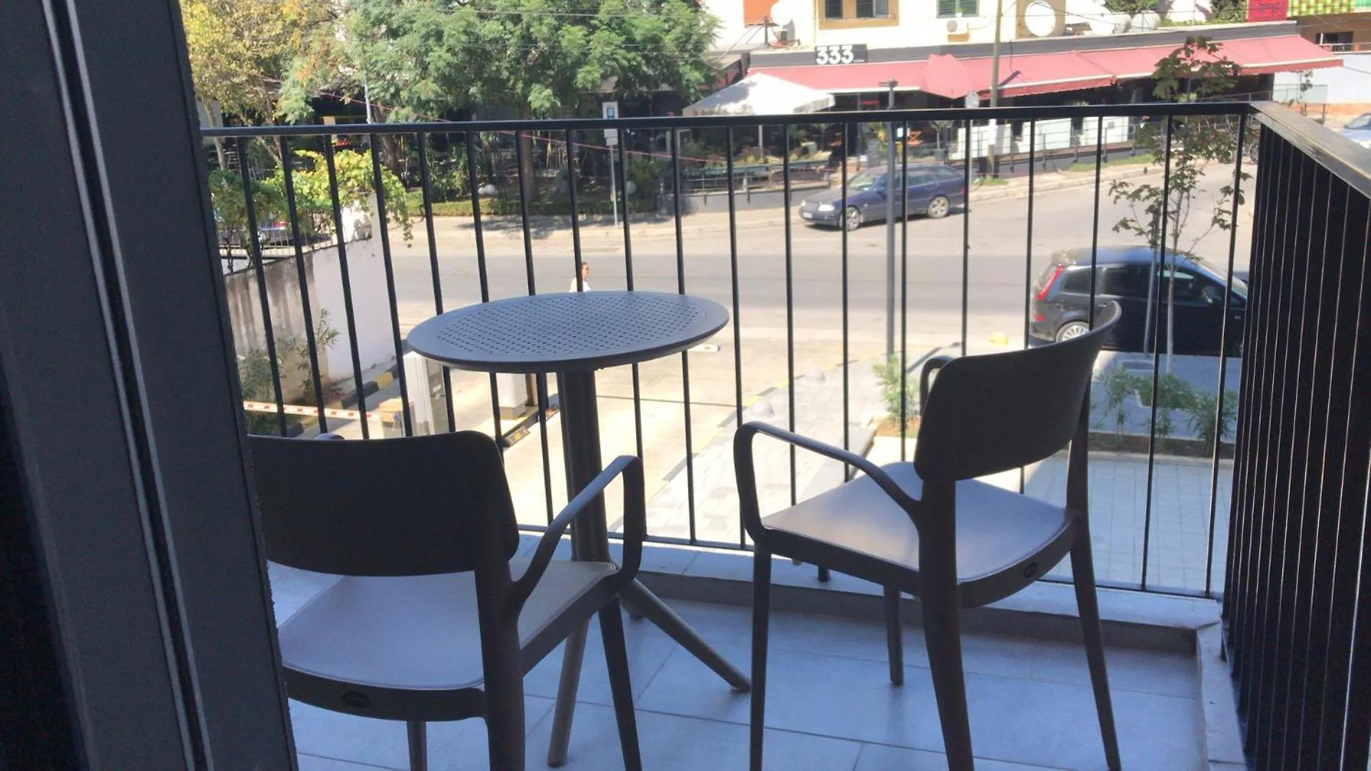 Vasil Gjika Apartment 1 Τίρανα